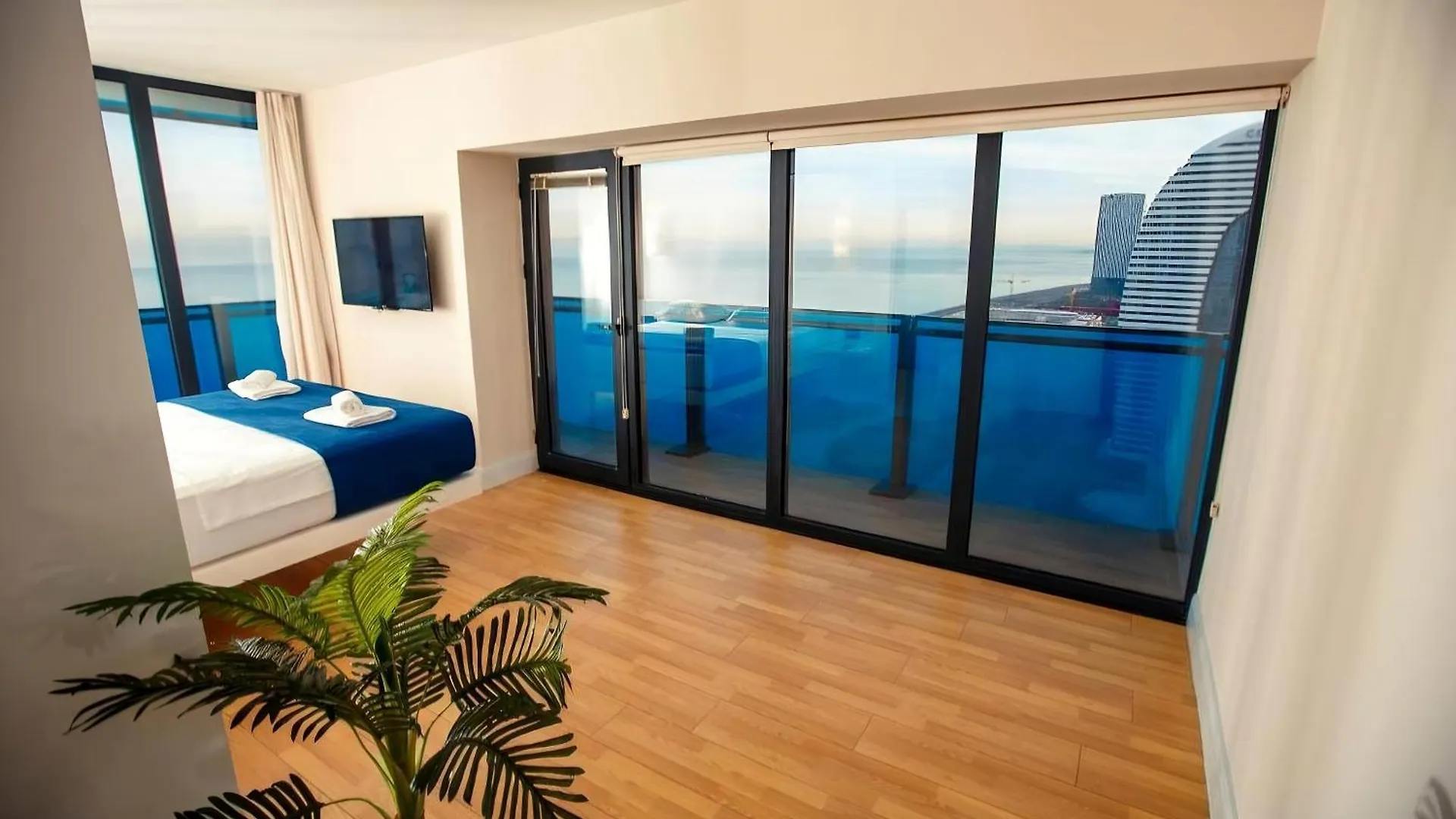 Orbi City Batumi King Vip Black Sea 0*,